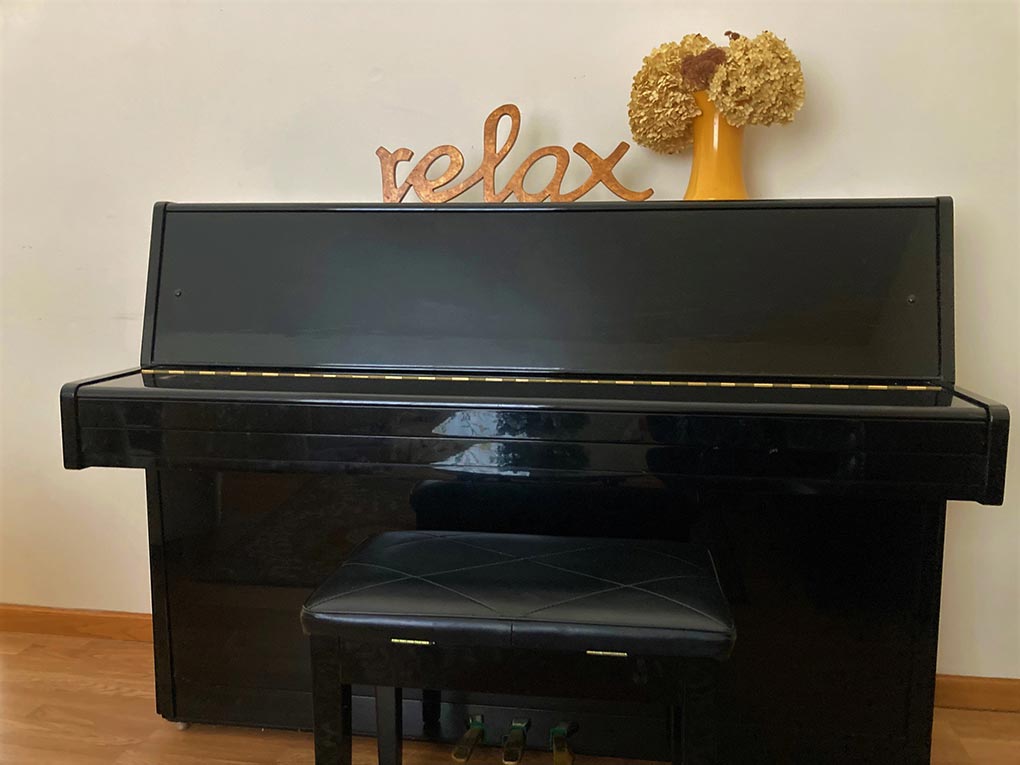 Garden-House_Piano
